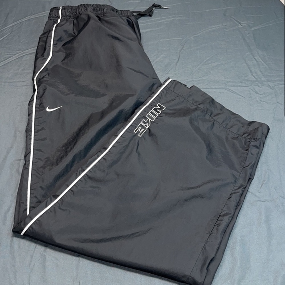 NIKE Windrunner Pants